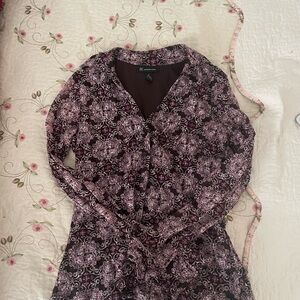 Y2k International Concepts Plum and Lilac Floral V-Neck Long Sleeve Top